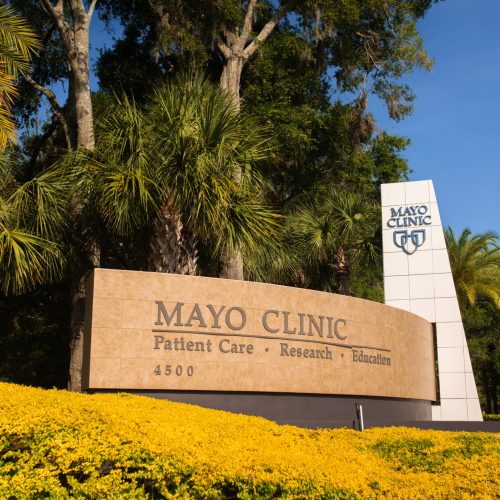 Image of entrance sign of MAYO Clinic Campus